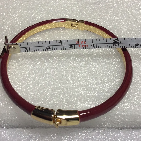 On 34th Bracelet NWOT Wine Enamel & Cube Clear Sparkle accent. - Picture 3 of 4